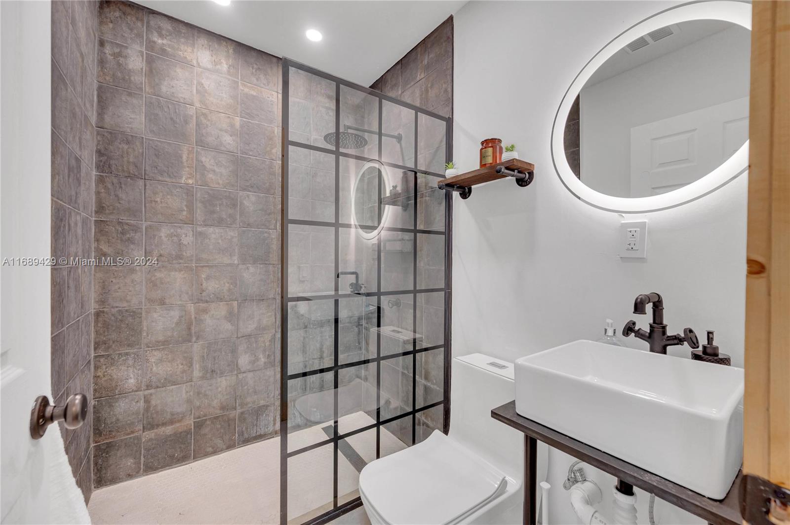 9000 NW 12th Ave Unit: .