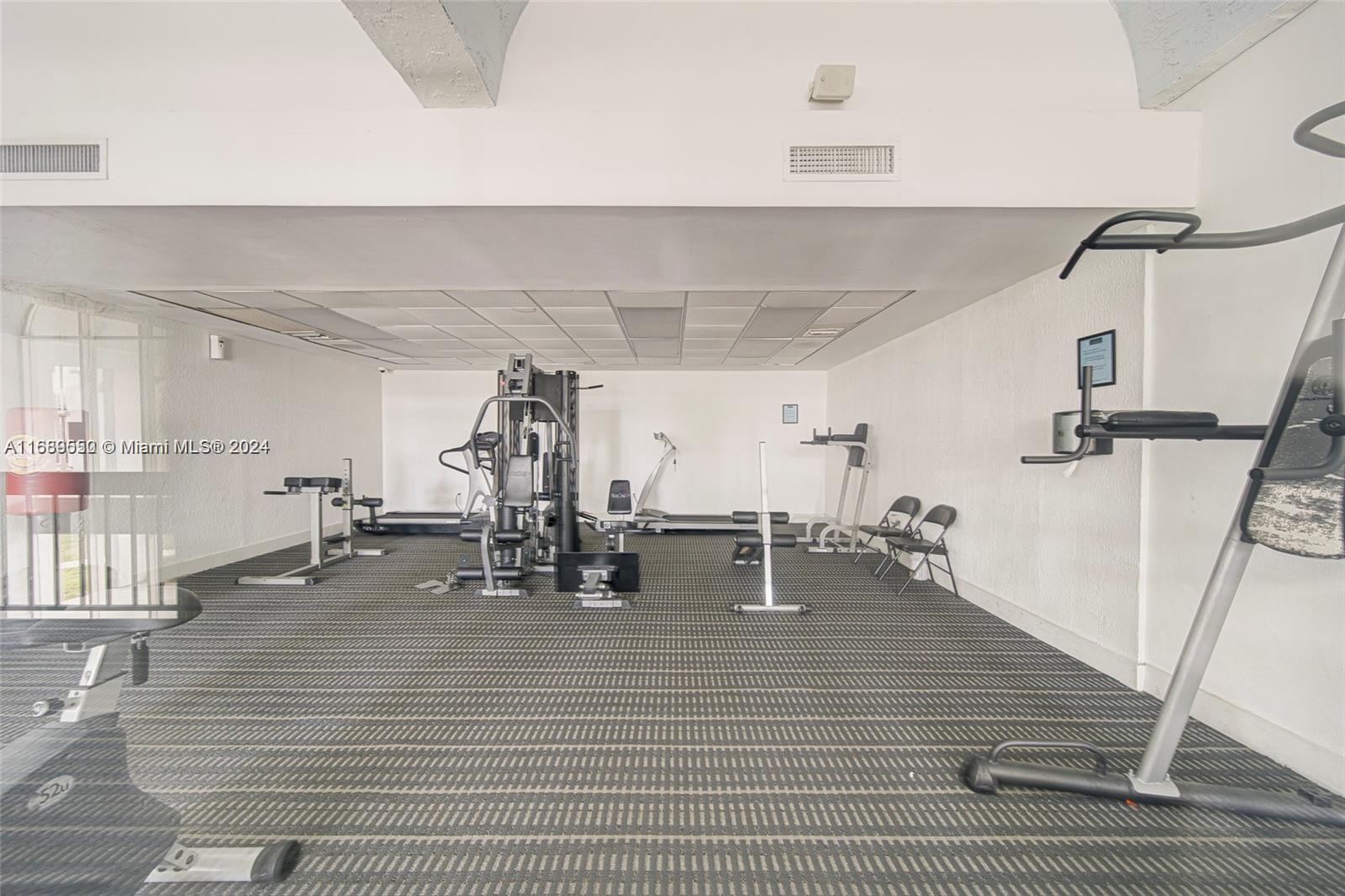 496 NW 165th St Rd # 115 Unit: D-115