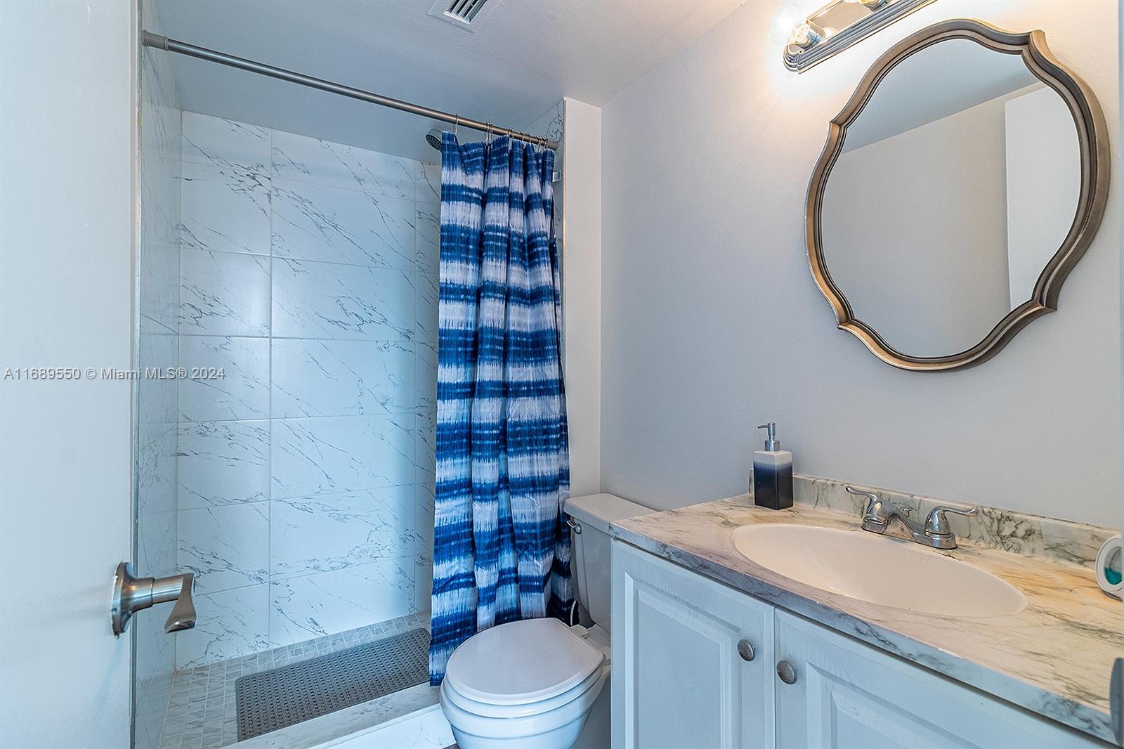 496 NW 165th St Rd # 115 Unit: D-115