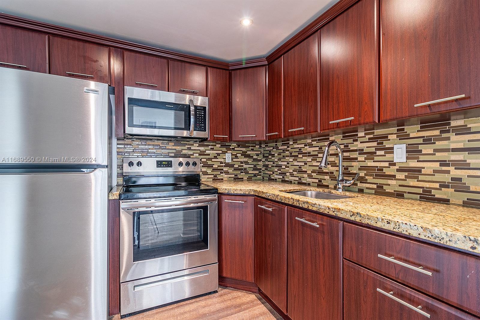 496 NW 165th St Rd # 115 Unit: D-115