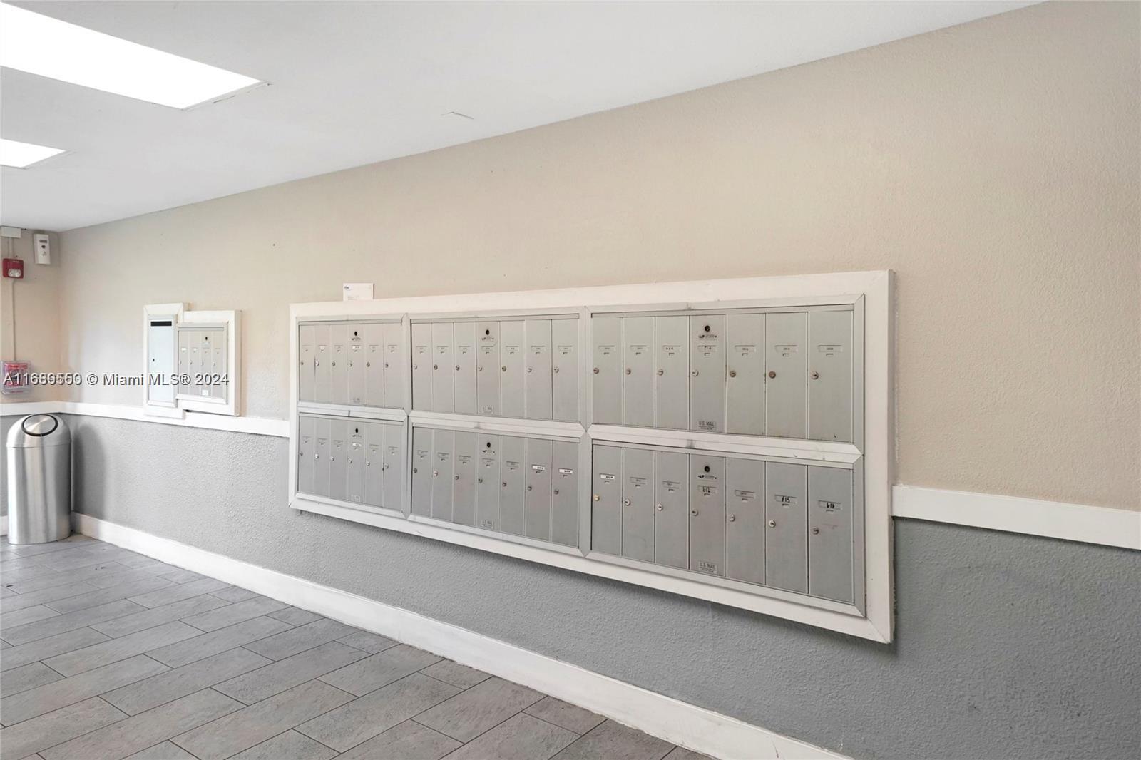 496 NW 165th St Rd # 115 Unit: D-115