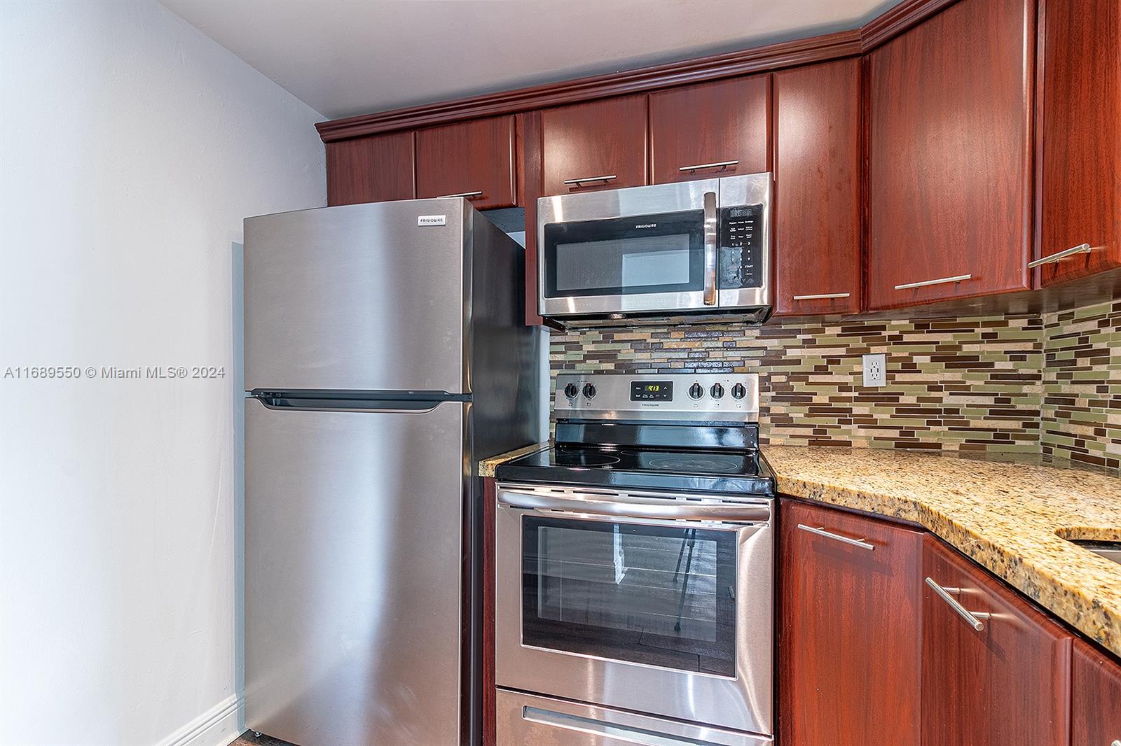 496 NW 165th St Rd # 115 Unit: D-115
