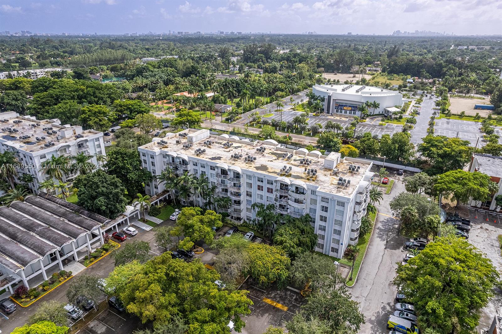 496 NW 165th St Rd # 115 Unit: D-115