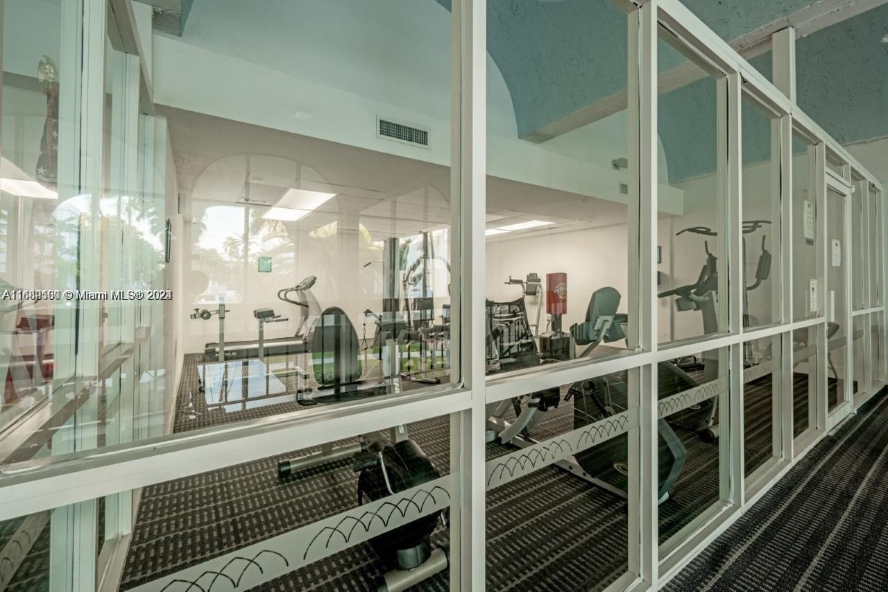 496 NW 165th St Rd # 115 Unit: D-115