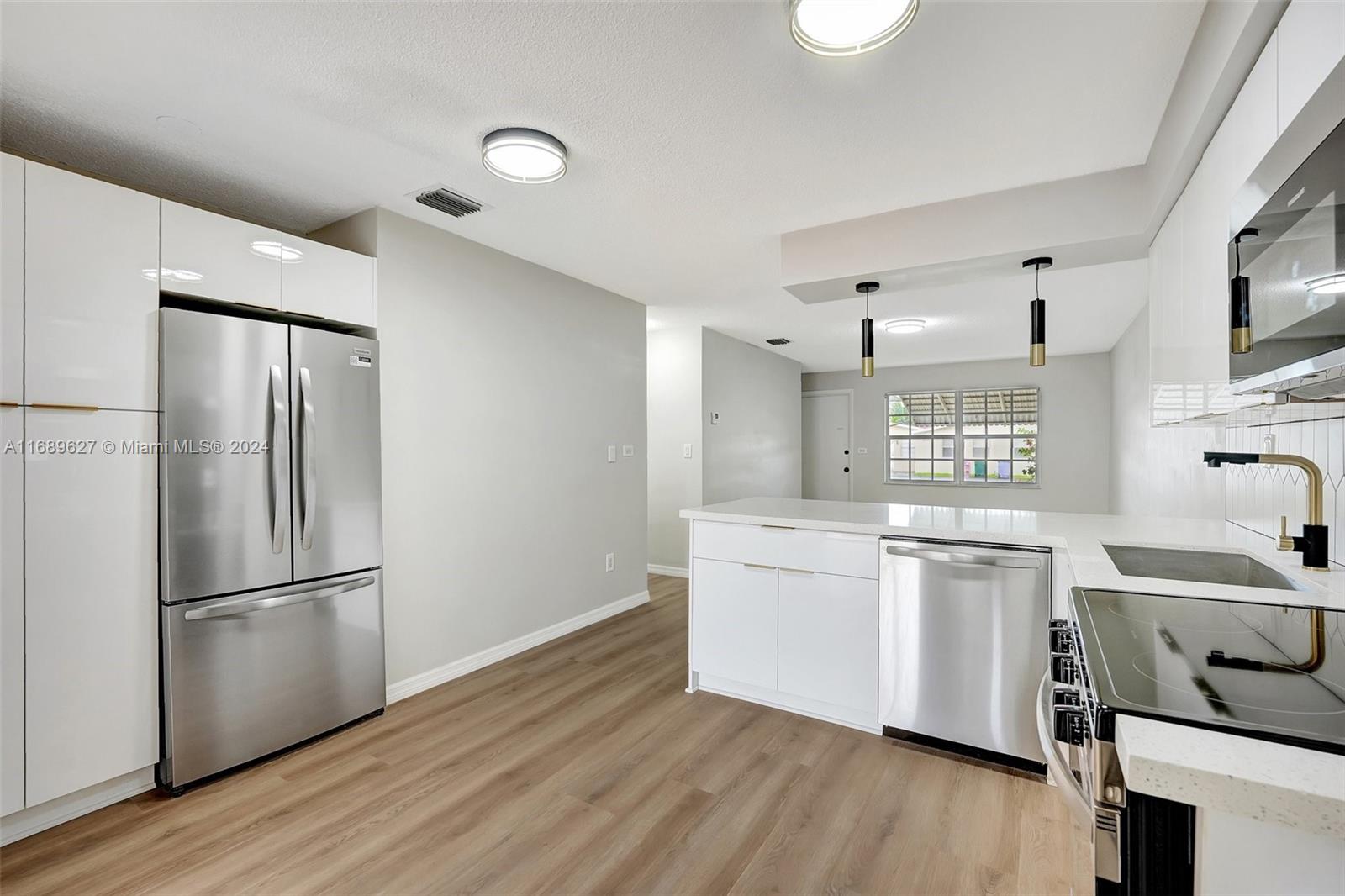 2663 NW 65th Ave