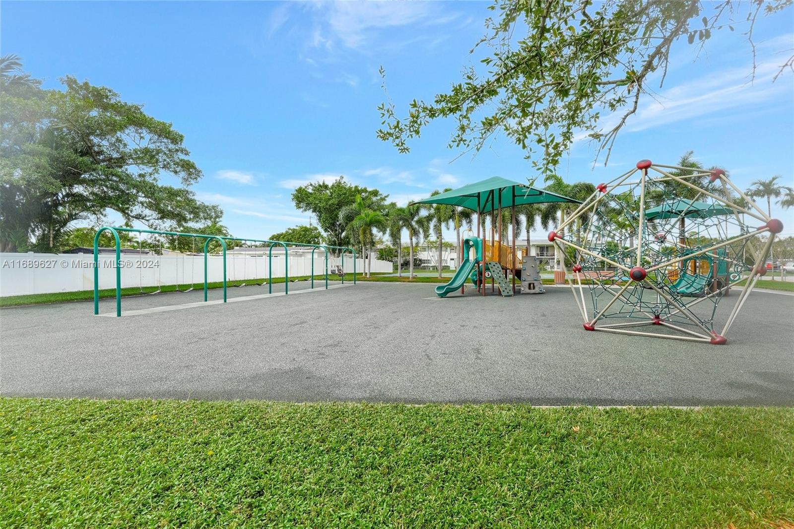 2663 NW 65th Ave