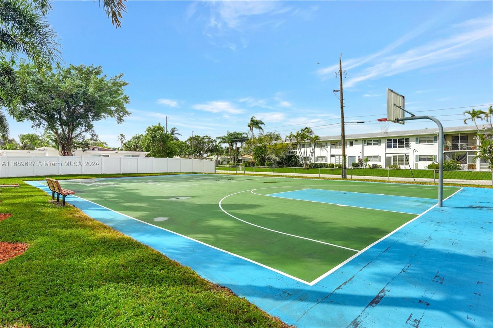 2663 NW 65th Ave