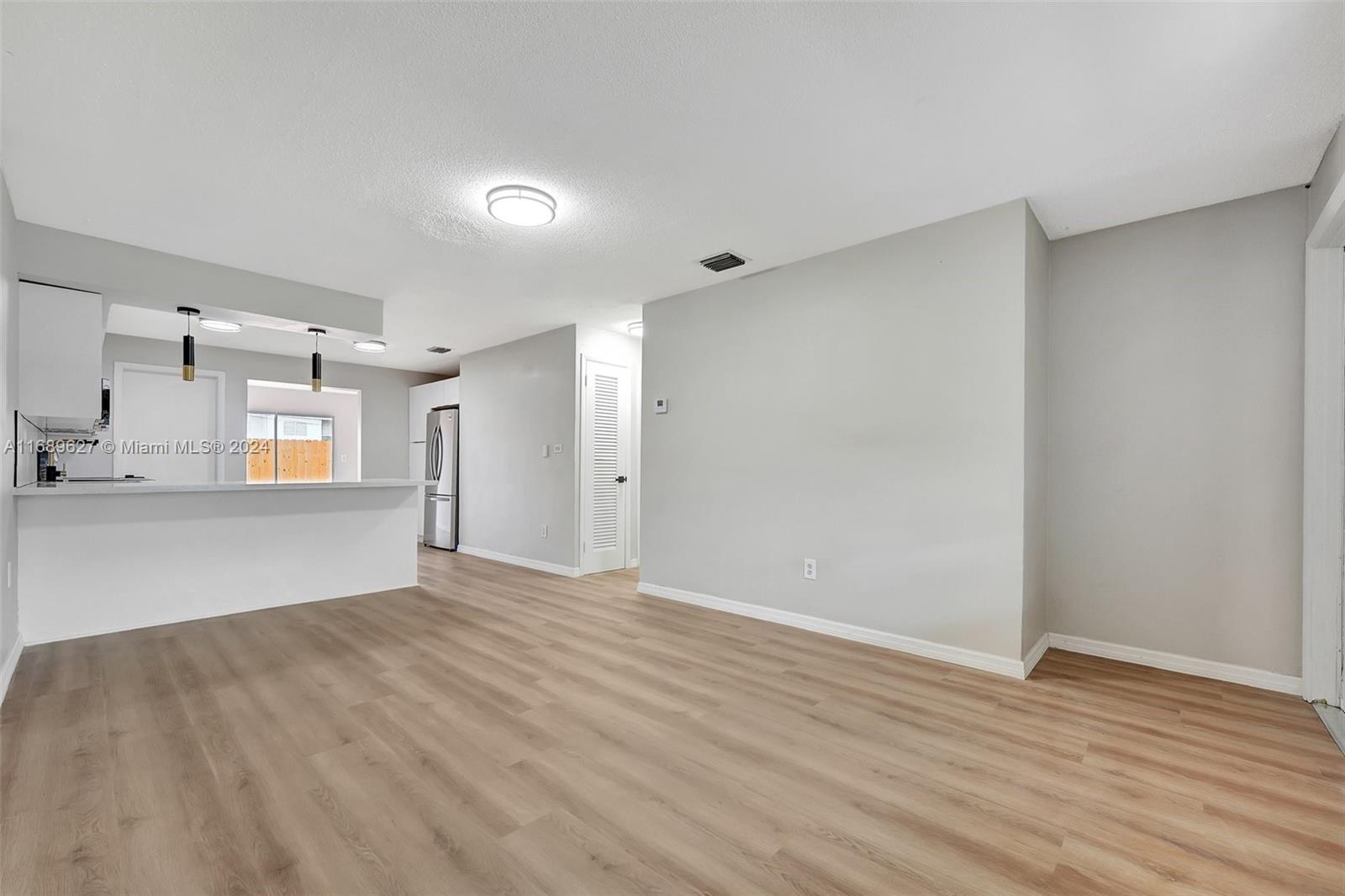 2663 NW 65th Ave