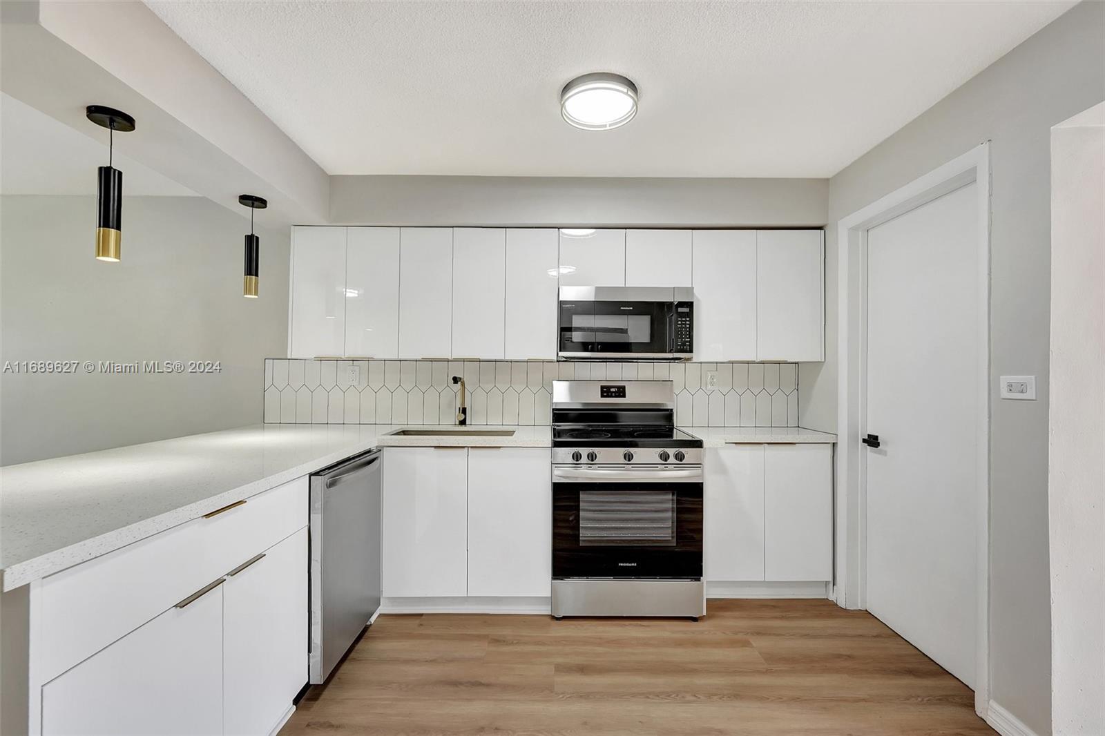 2663 NW 65th Ave