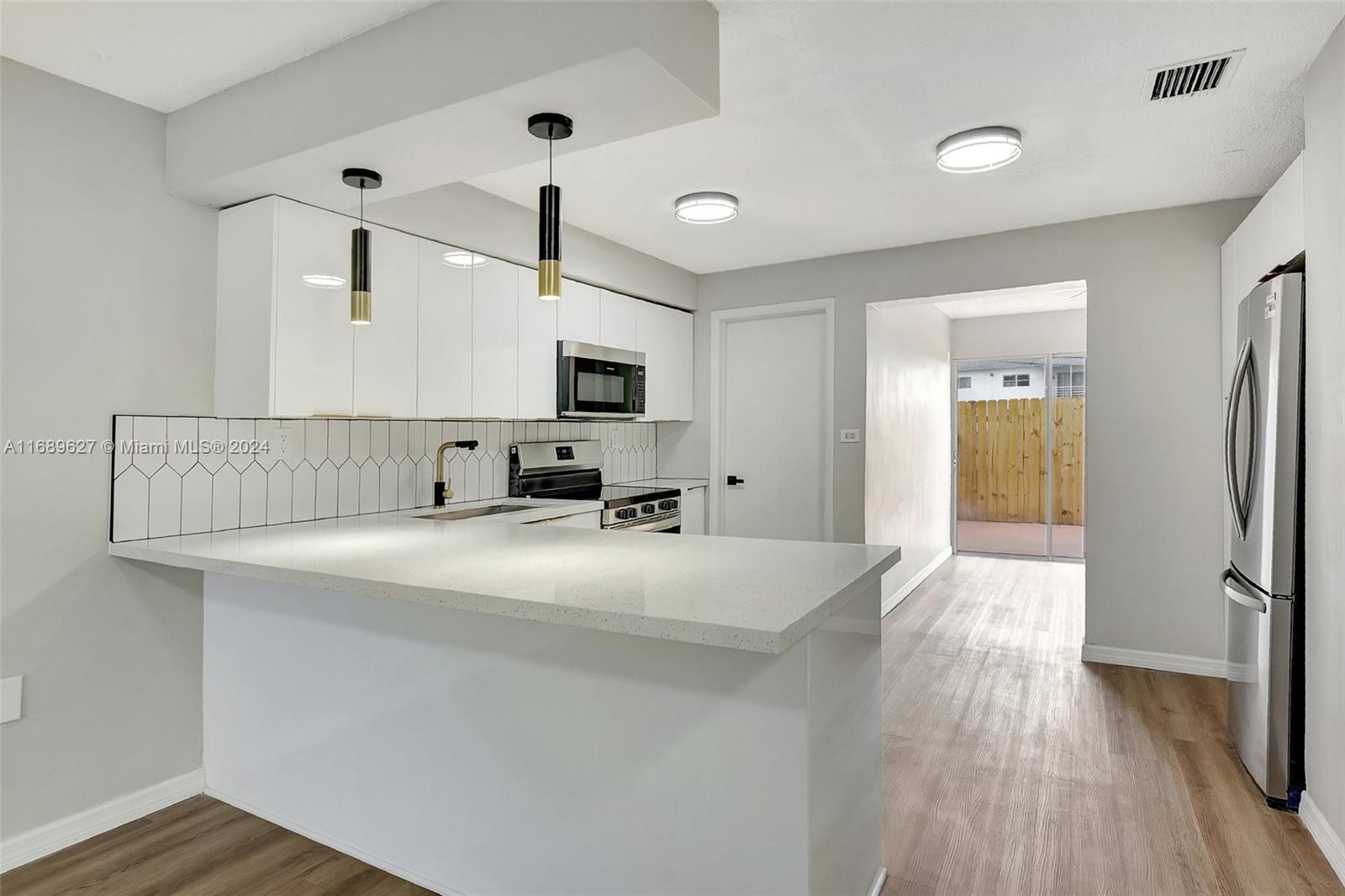 2663 NW 65th Ave
