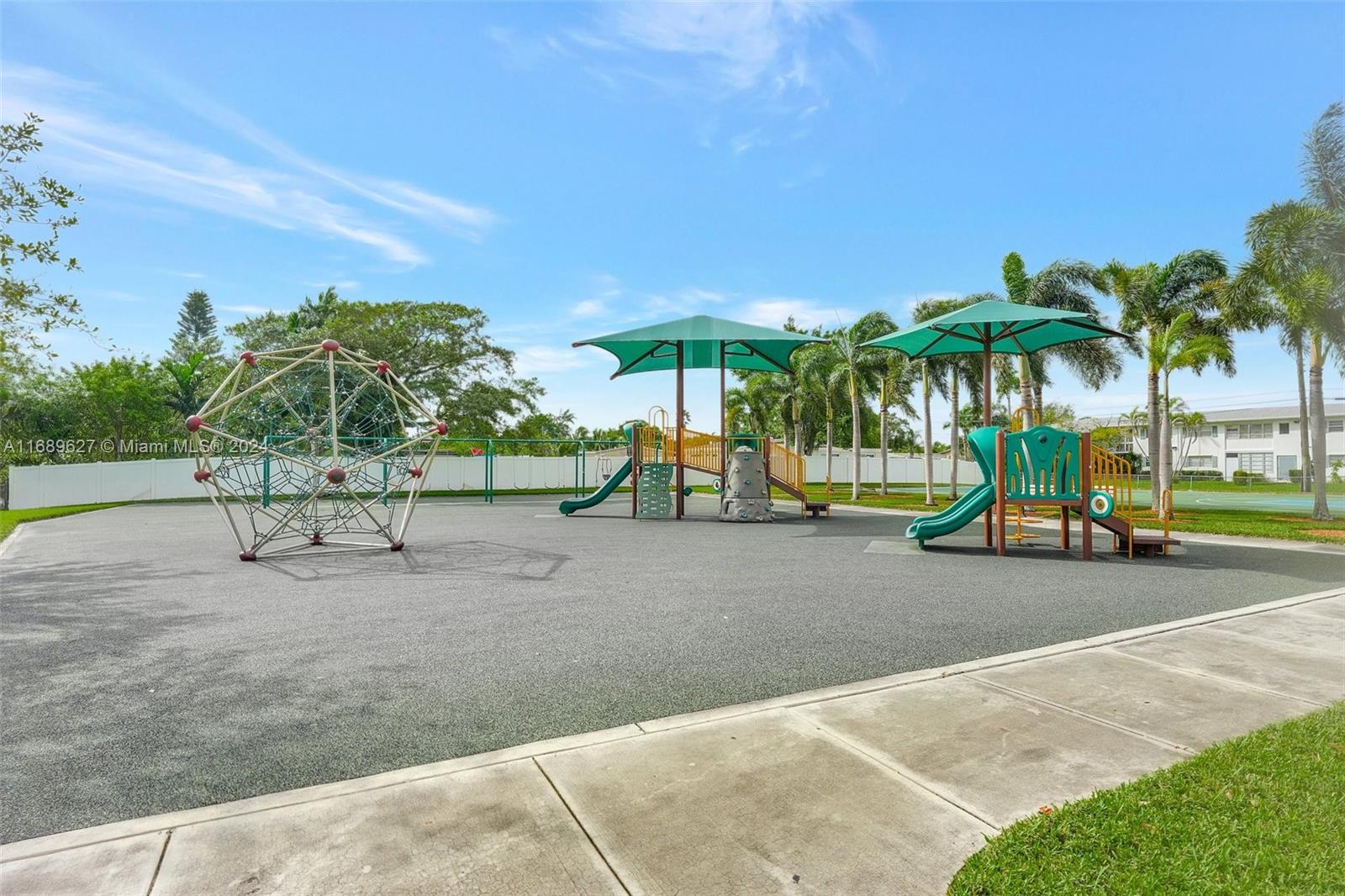 2663 NW 65th Ave