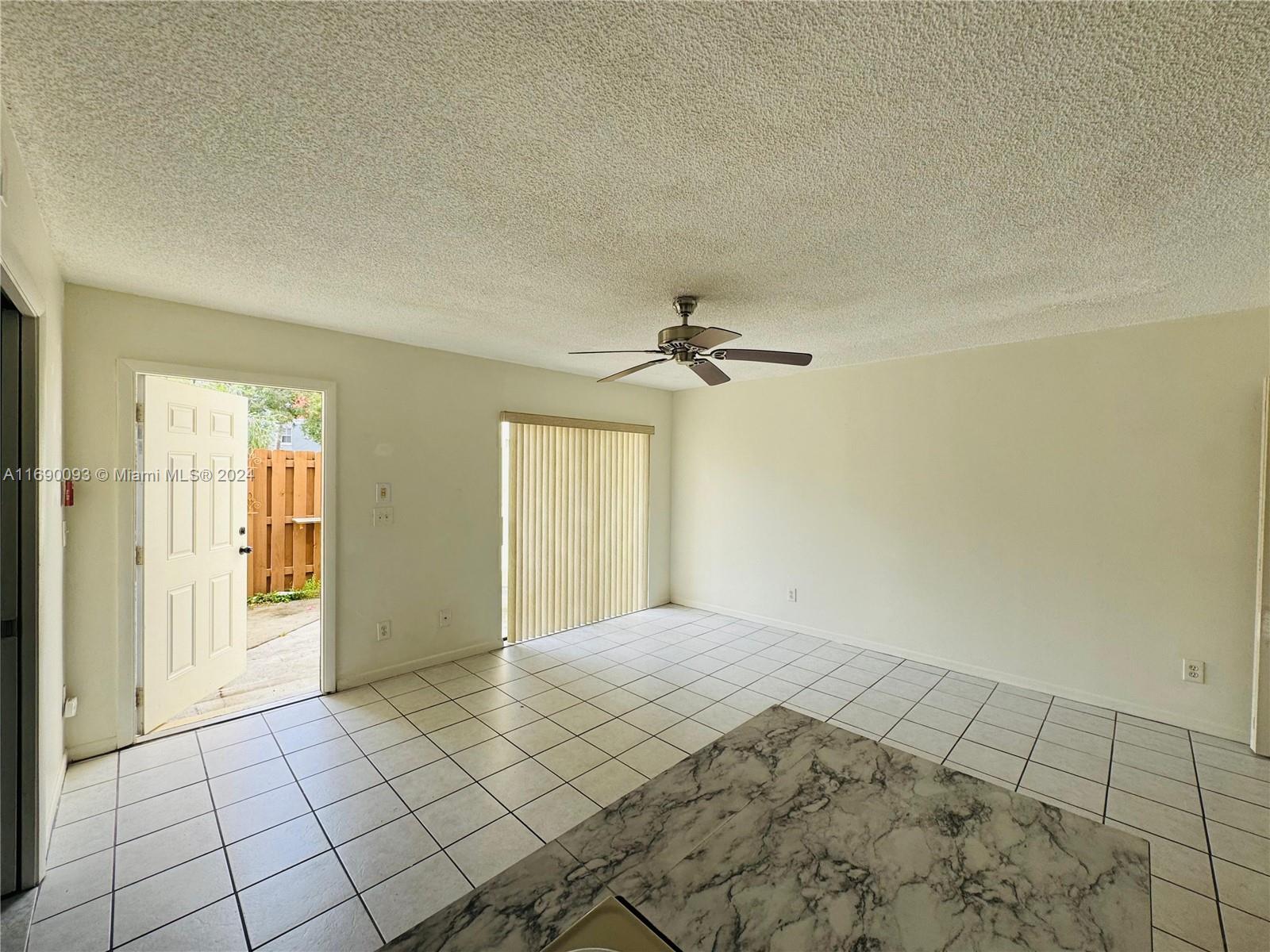 635 Executive Center Dr # M101