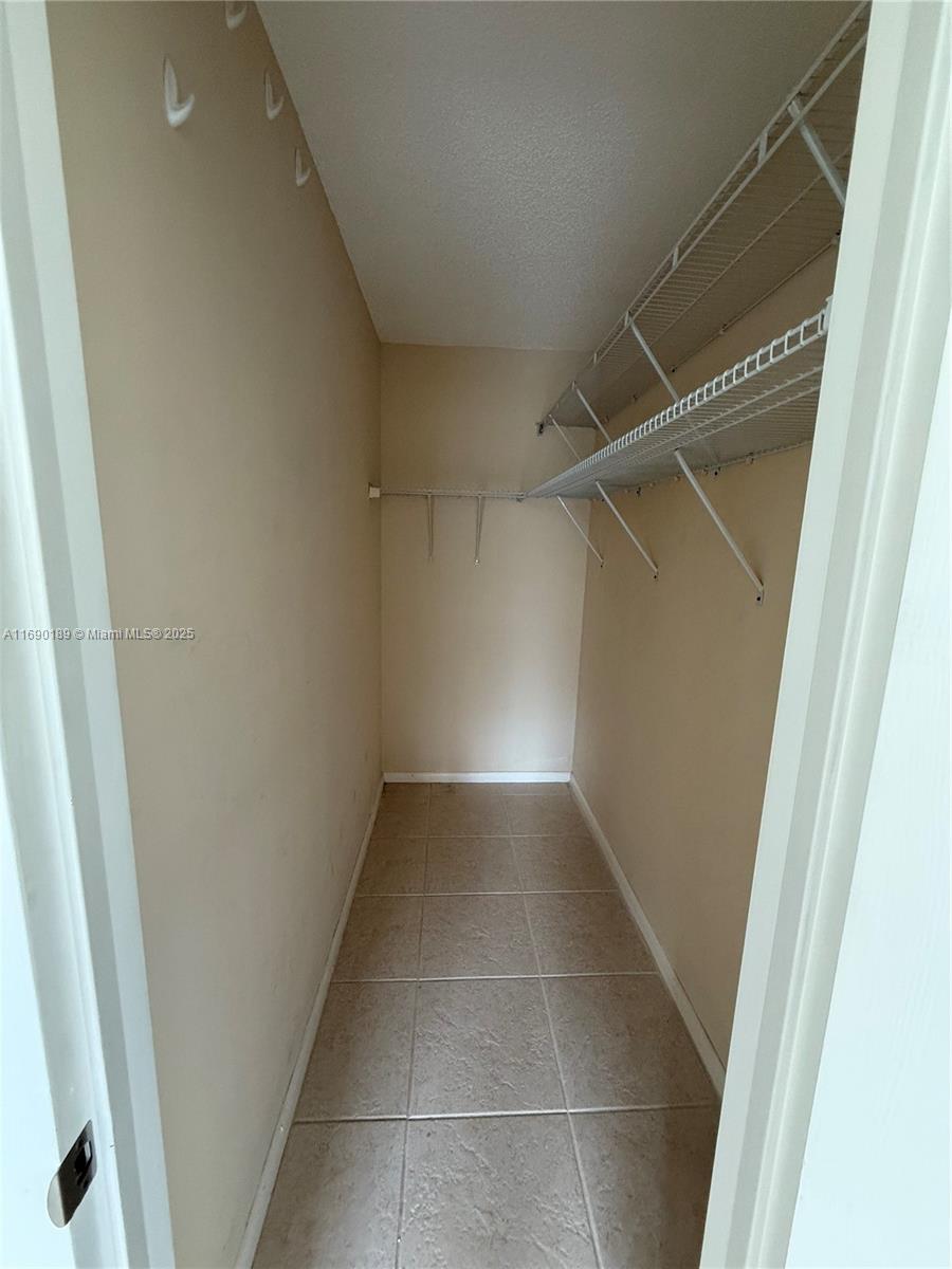 102 Fanshaw C # 102