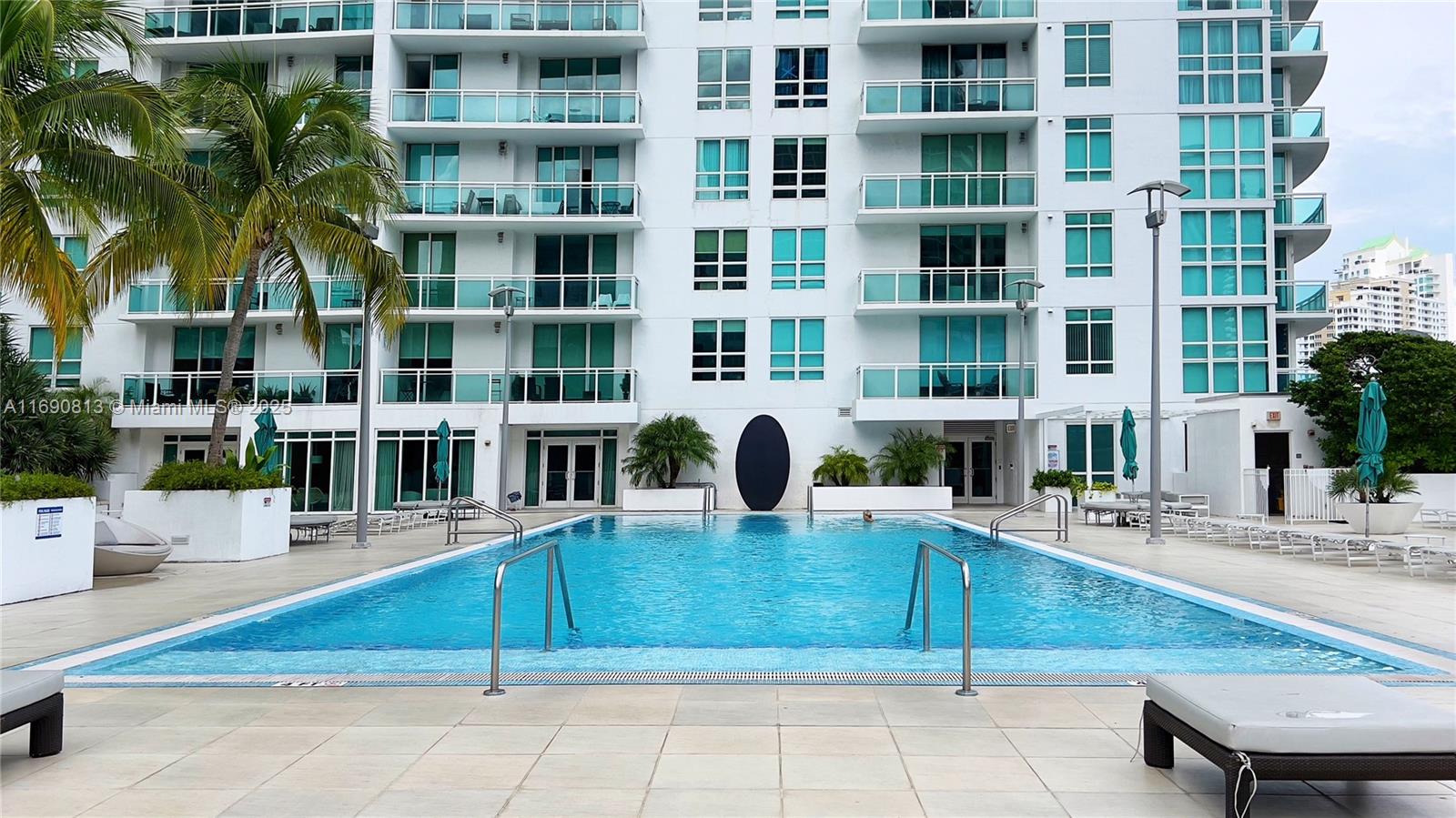 950 Brickell Bay Dr # 2009