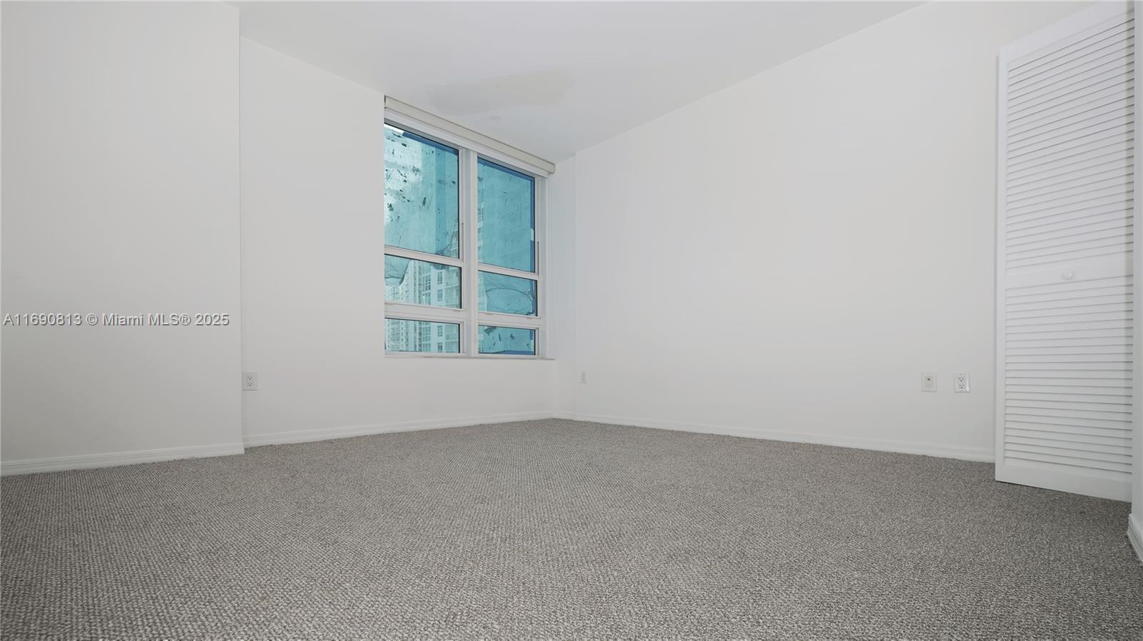 950 Brickell Bay Dr # 2009