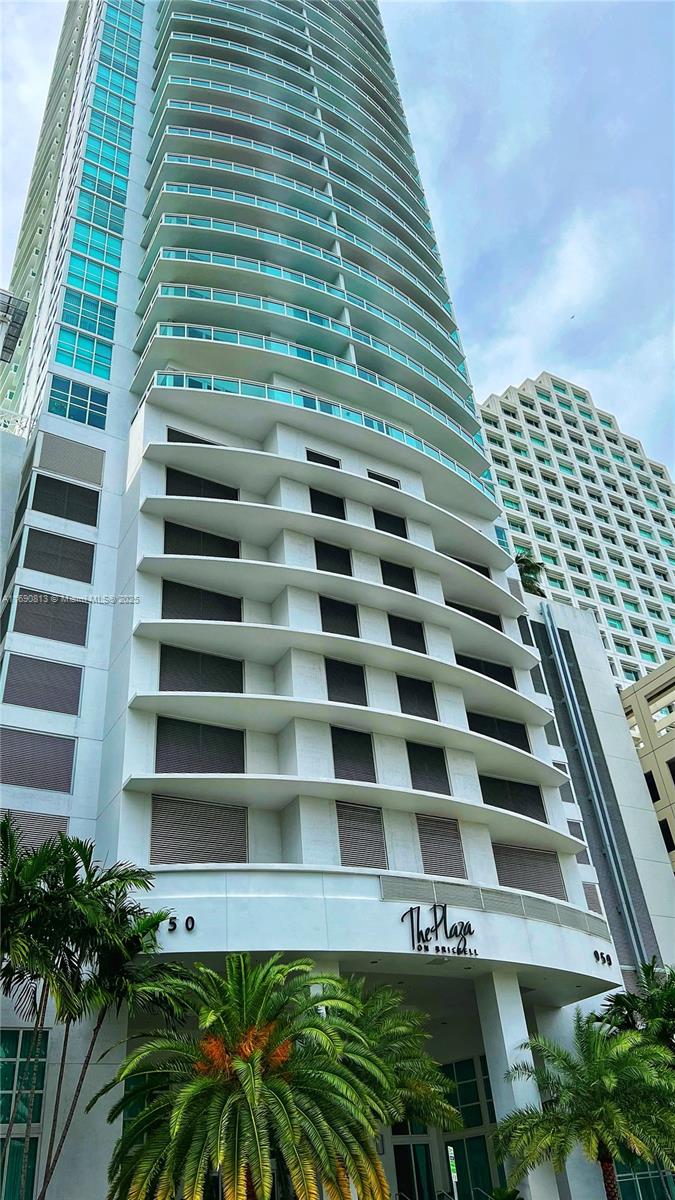 950 Brickell Bay Dr # 2009