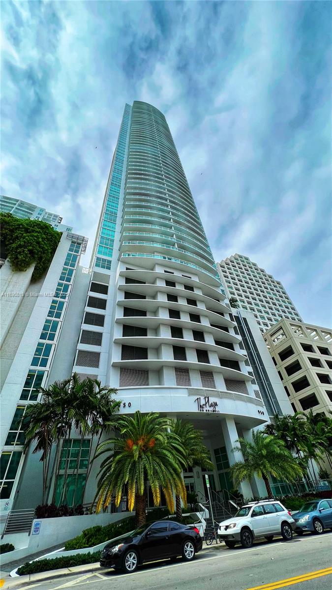 950 Brickell Bay Dr # 2009
