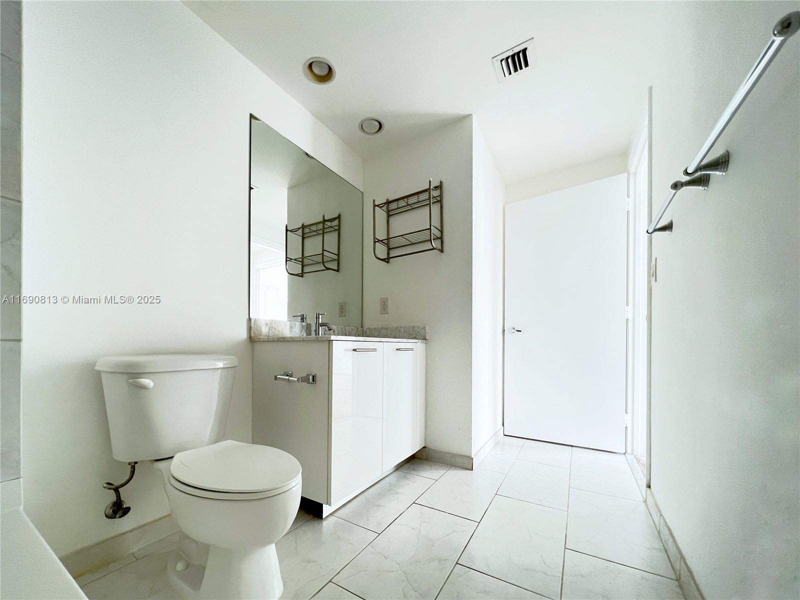 950 Brickell Bay Dr # 2009
