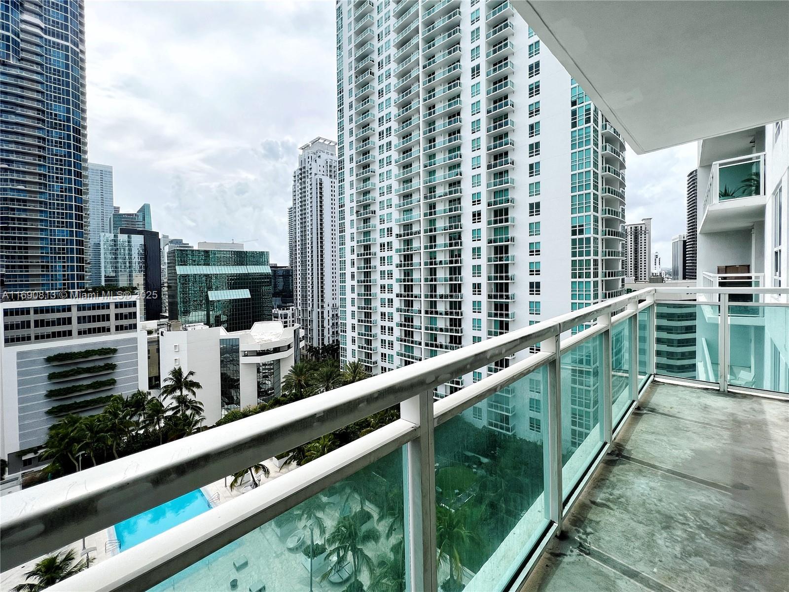 950 Brickell Bay Dr # 2009