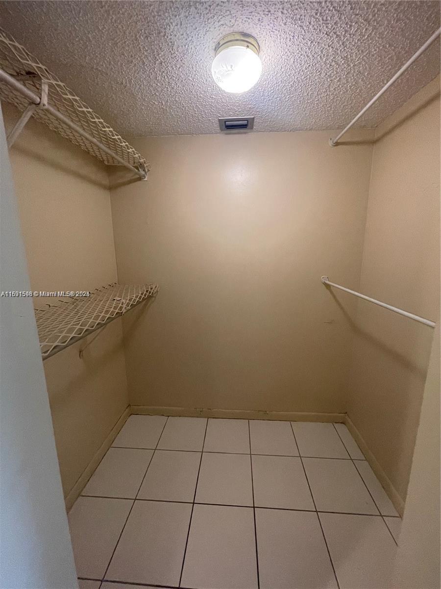 2322 S Cypress Bend Dr # 209