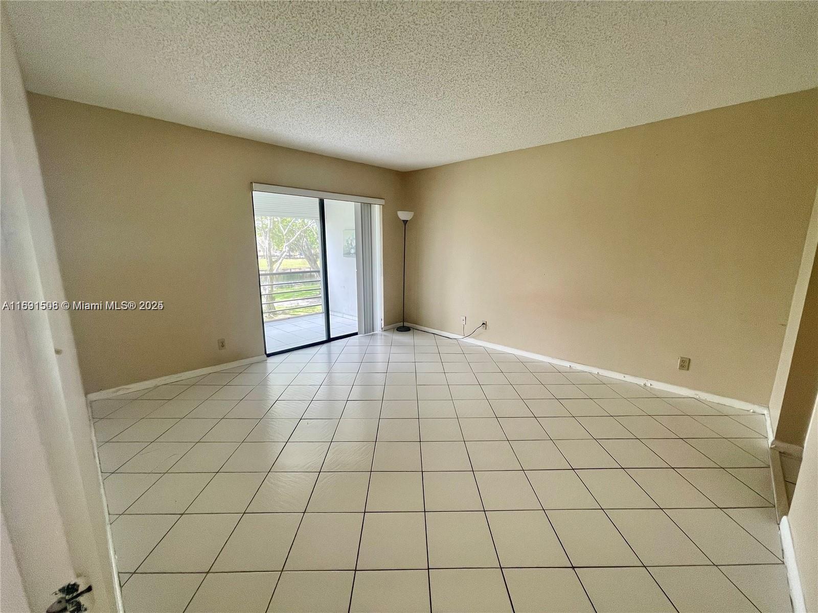 2322 S Cypress Bend Dr # 209