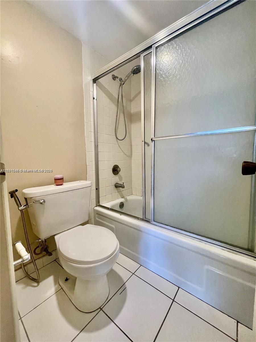 2322 S Cypress Bend Dr # 209