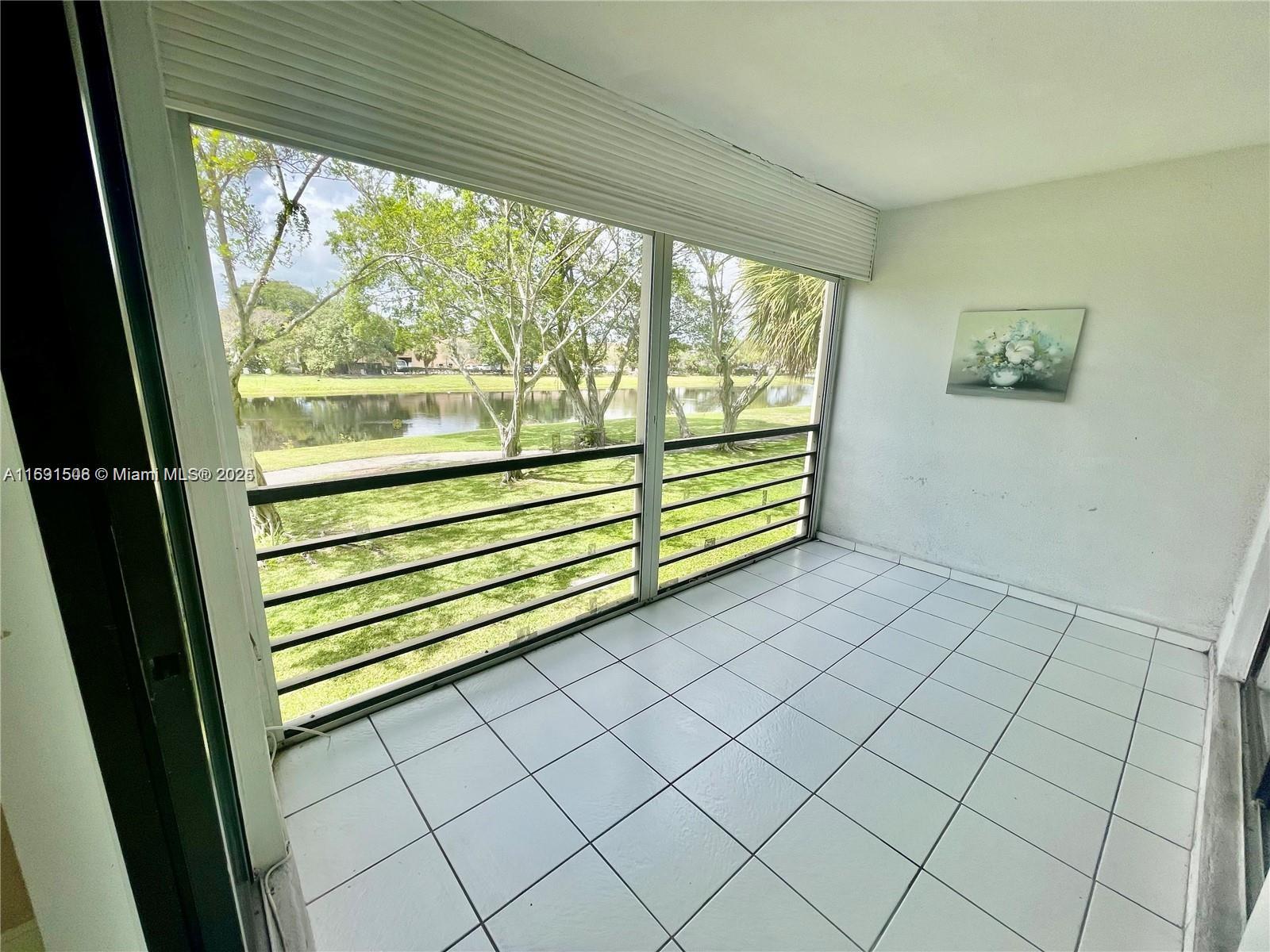 2322 S Cypress Bend Dr # 209