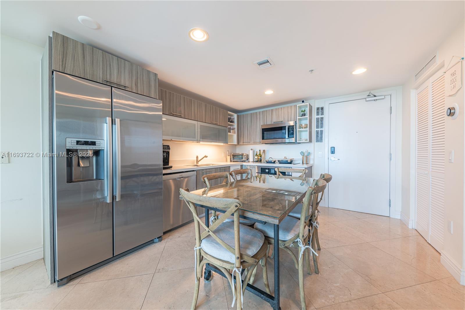 6700 Indian Creek Dr # 506