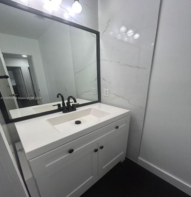 11133 NW 34th Ct