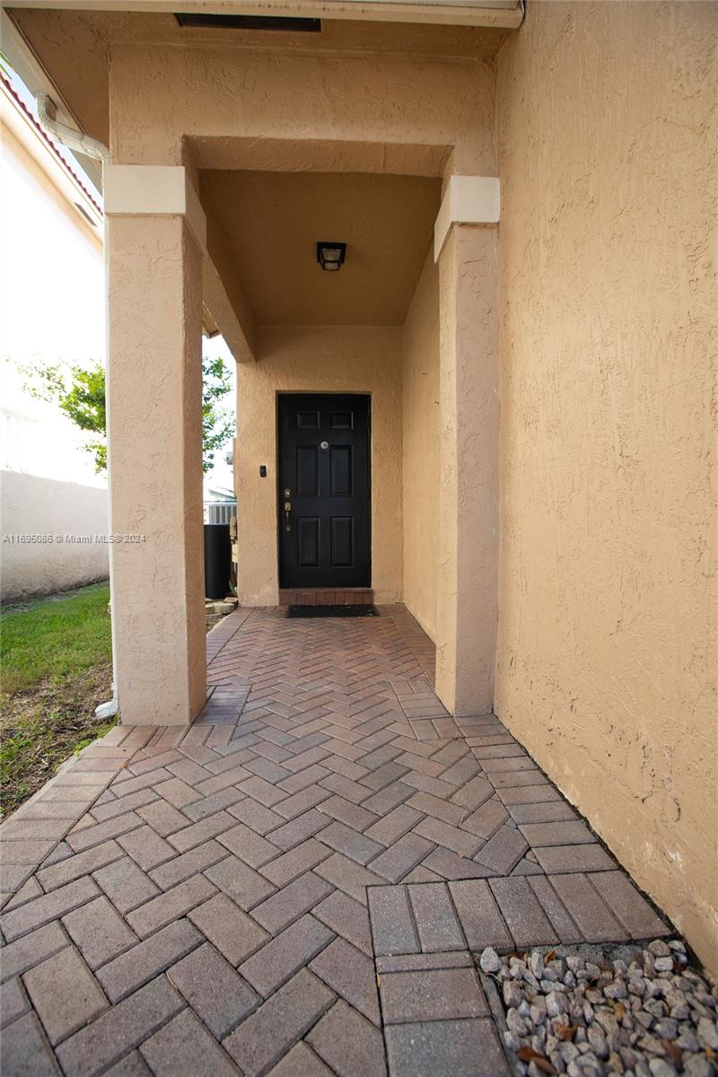 11133 NW 34th Ct