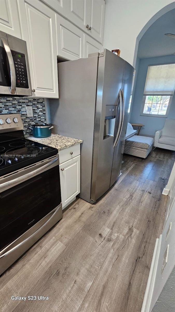 1690 NE 33rd Ave # 6 Unit: 104-6