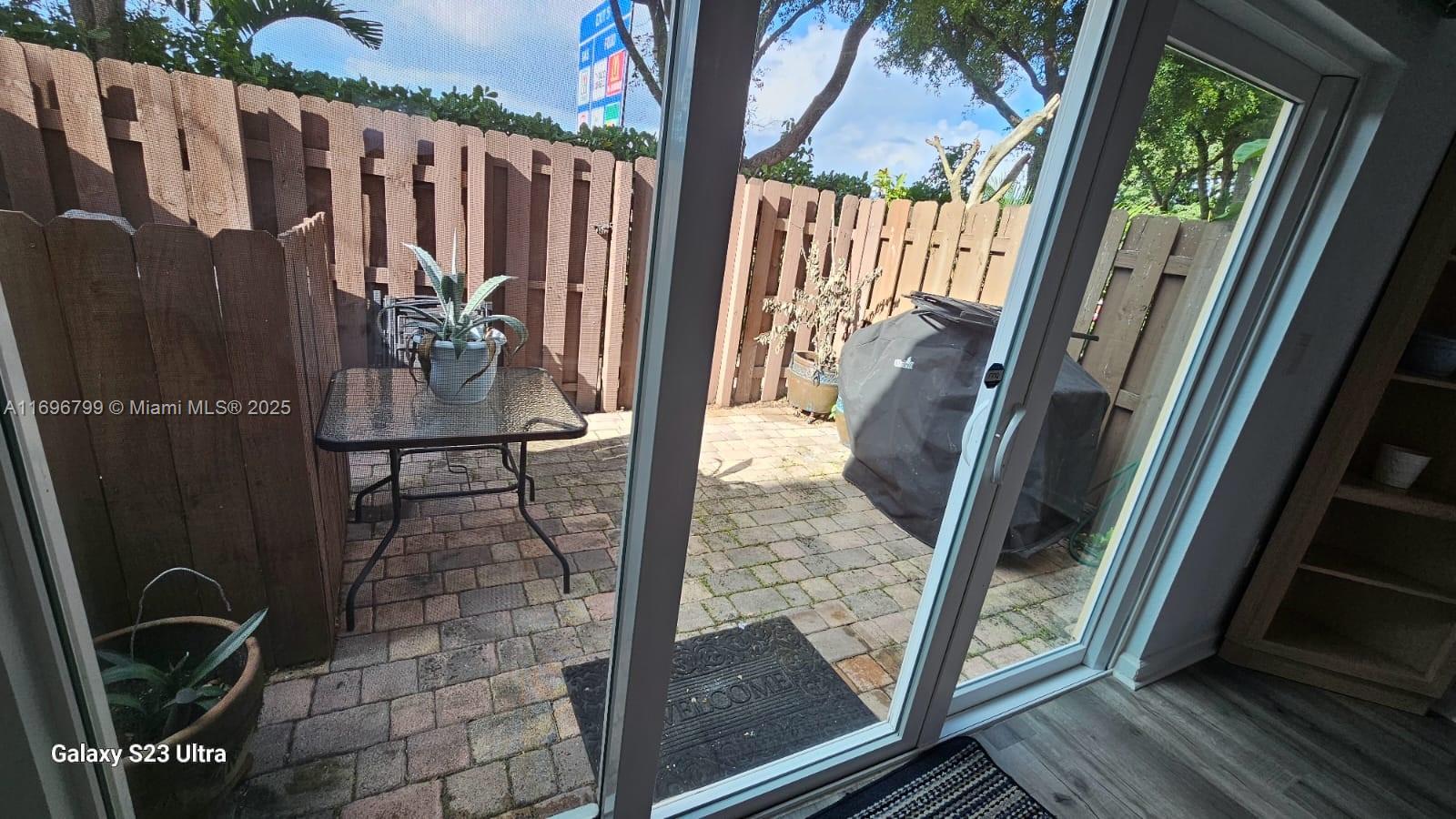 1690 NE 33rd Ave # 6 Unit: 104-6