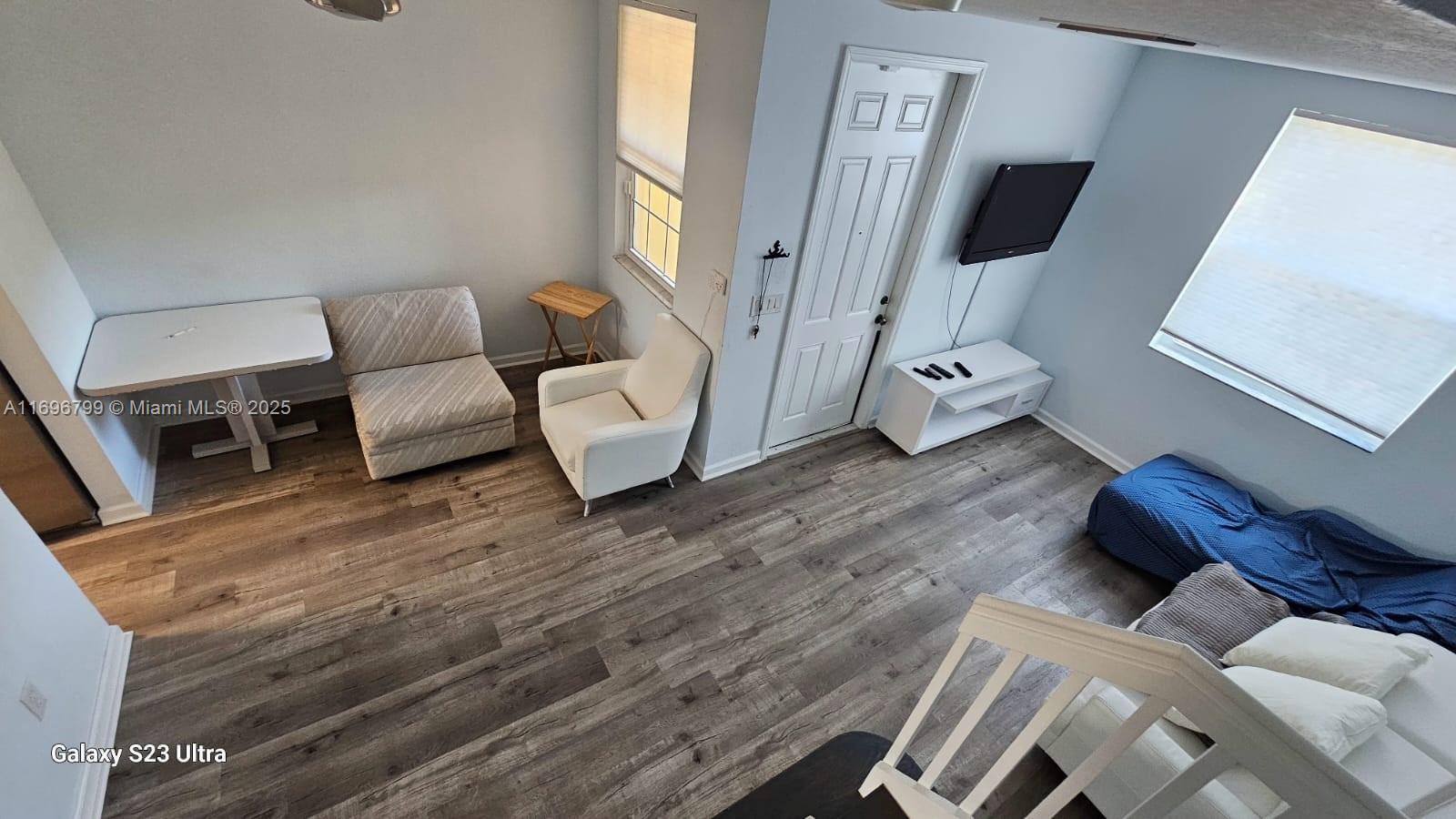 1690 NE 33rd Ave # 6 Unit: 104-6