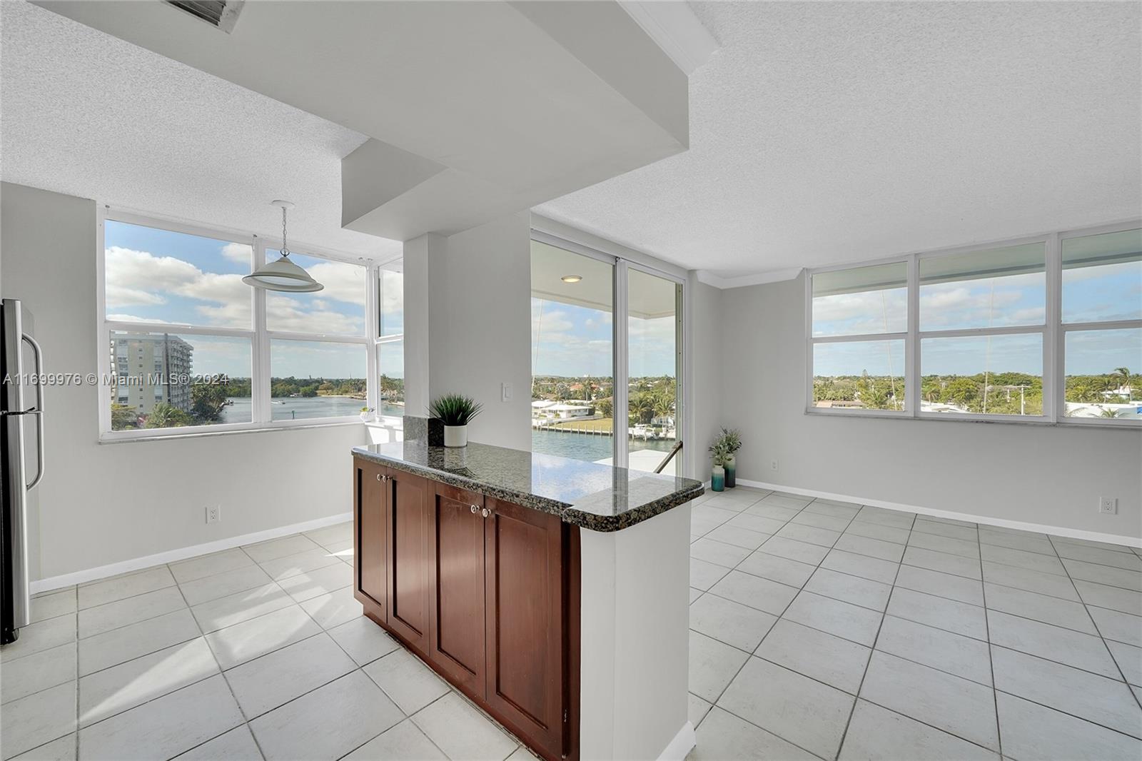 2639 N Riverside Dr # 606