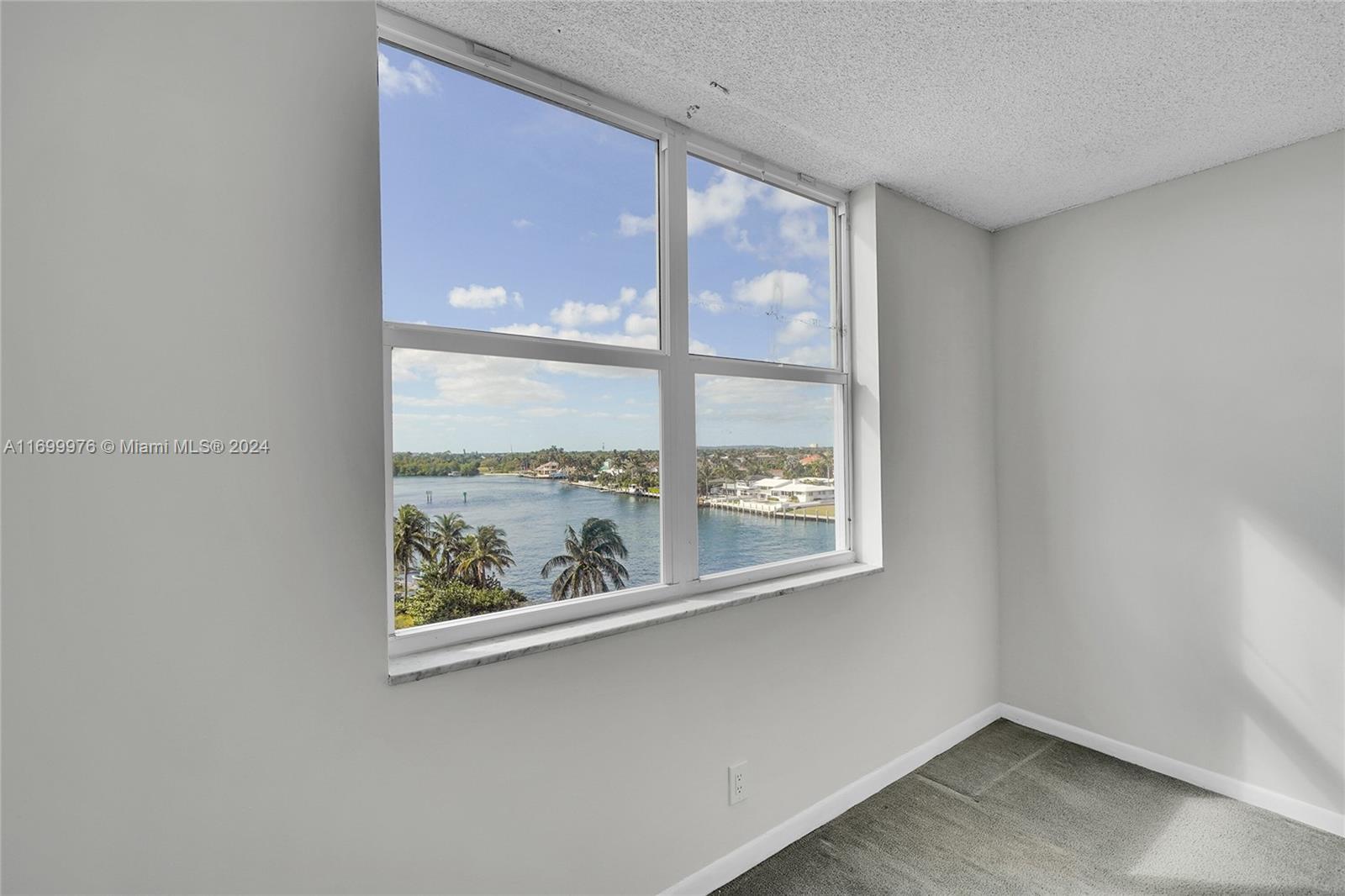 2639 N Riverside Dr # 606