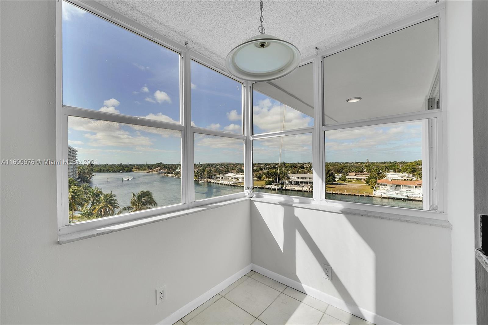 2639 N Riverside Dr # 606