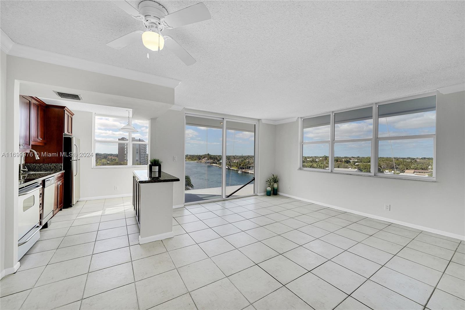 2639 N Riverside Dr # 606
