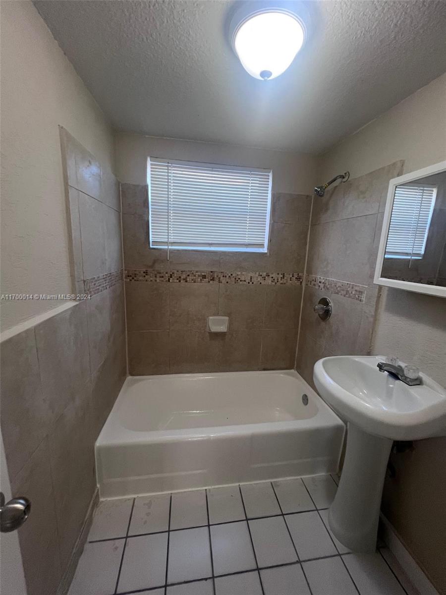 951 NW 8th Ave # 16