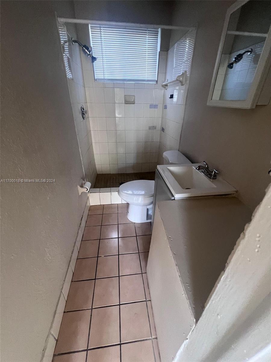980 NW 9th Ave # 19