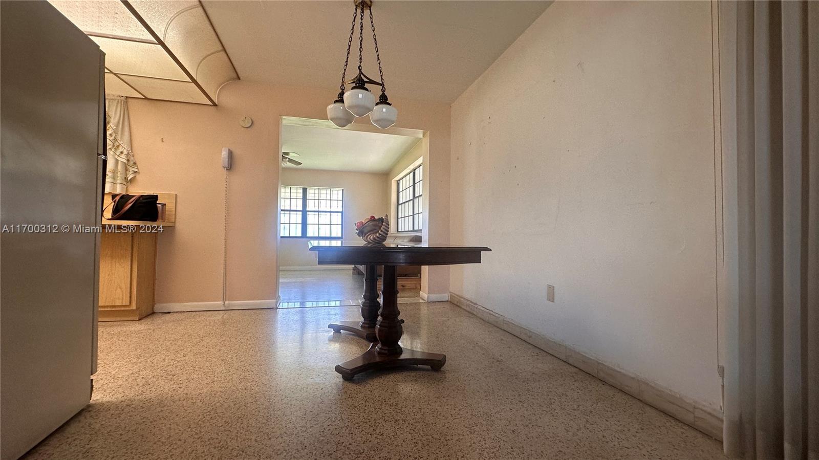 1250 W 35th St