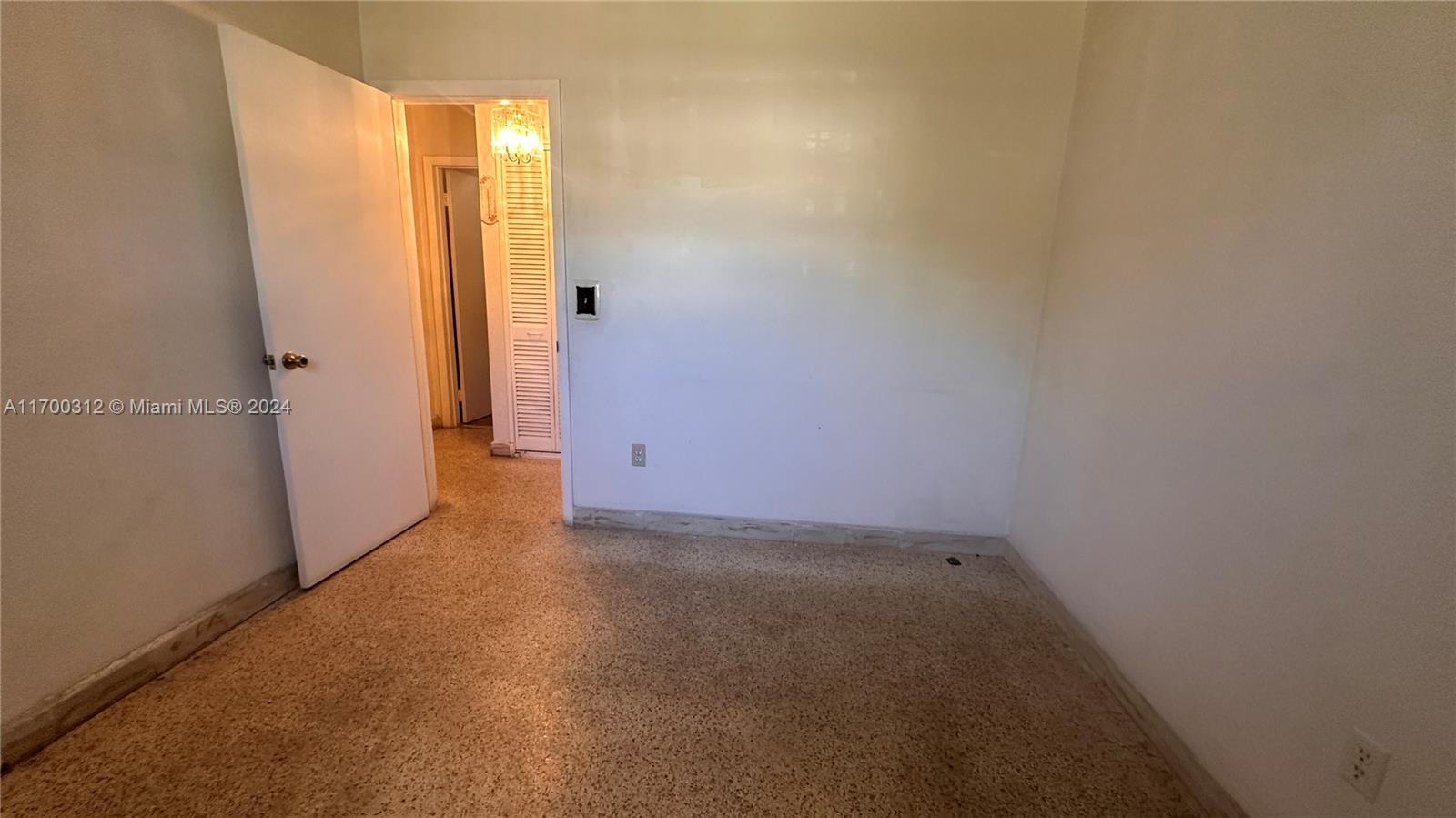 1250 W 35th St