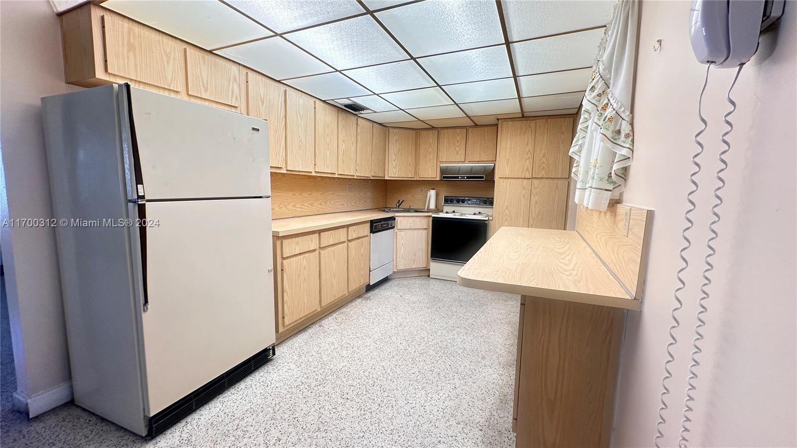 1250 W 35th St