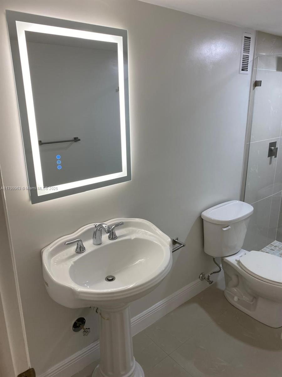 1300 NE Miami Gardens Dr Unit: 307E
