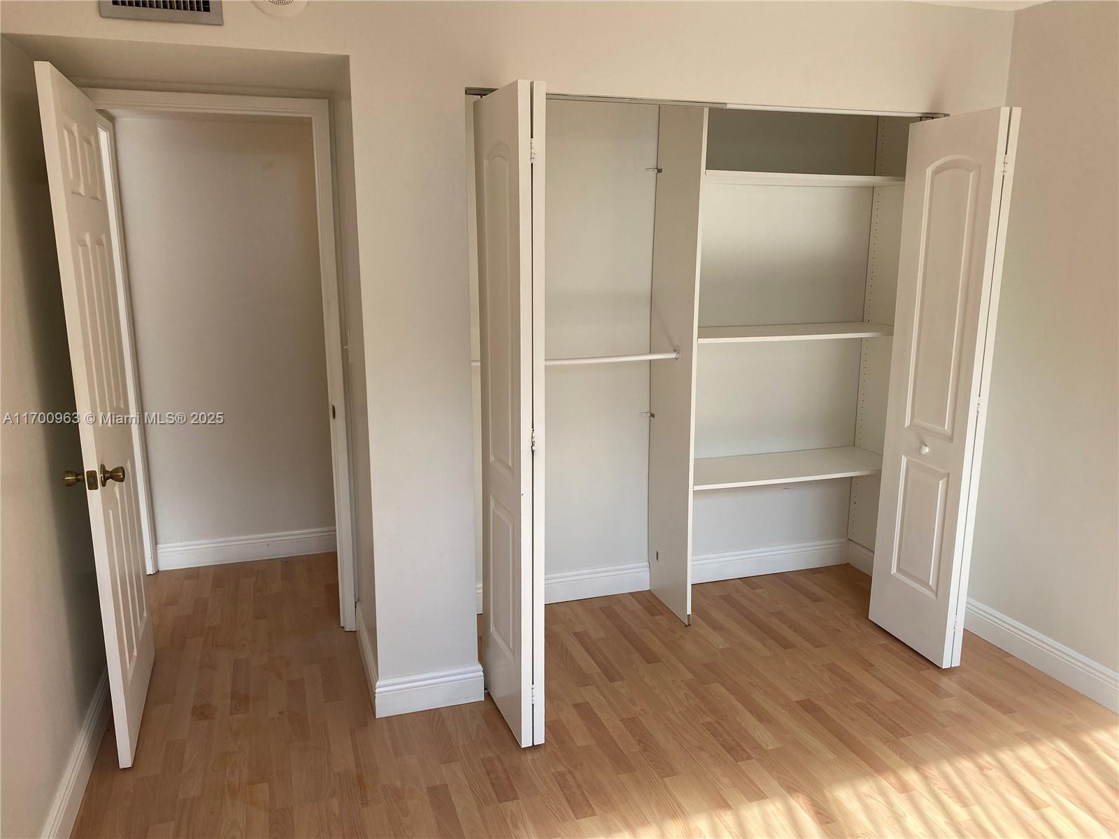 1300 NE Miami Gardens Dr Unit: 307E