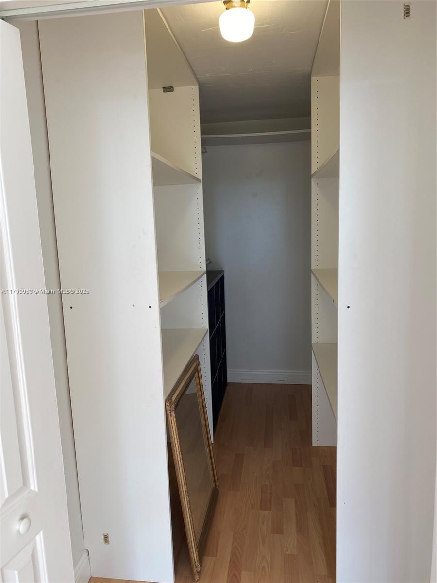 1300 NE Miami Gardens Dr Unit: 307E