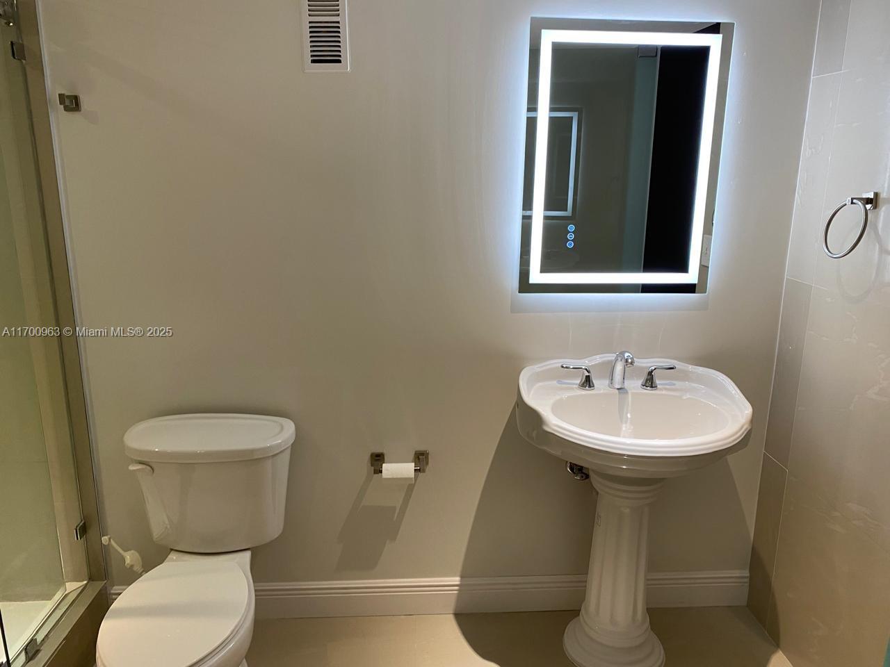1300 NE Miami Gardens Dr Unit: 307E