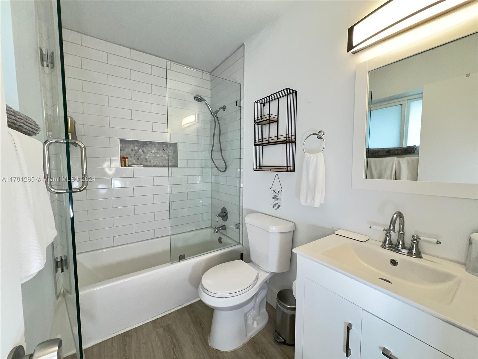 2000 NE 15th Ave # 1