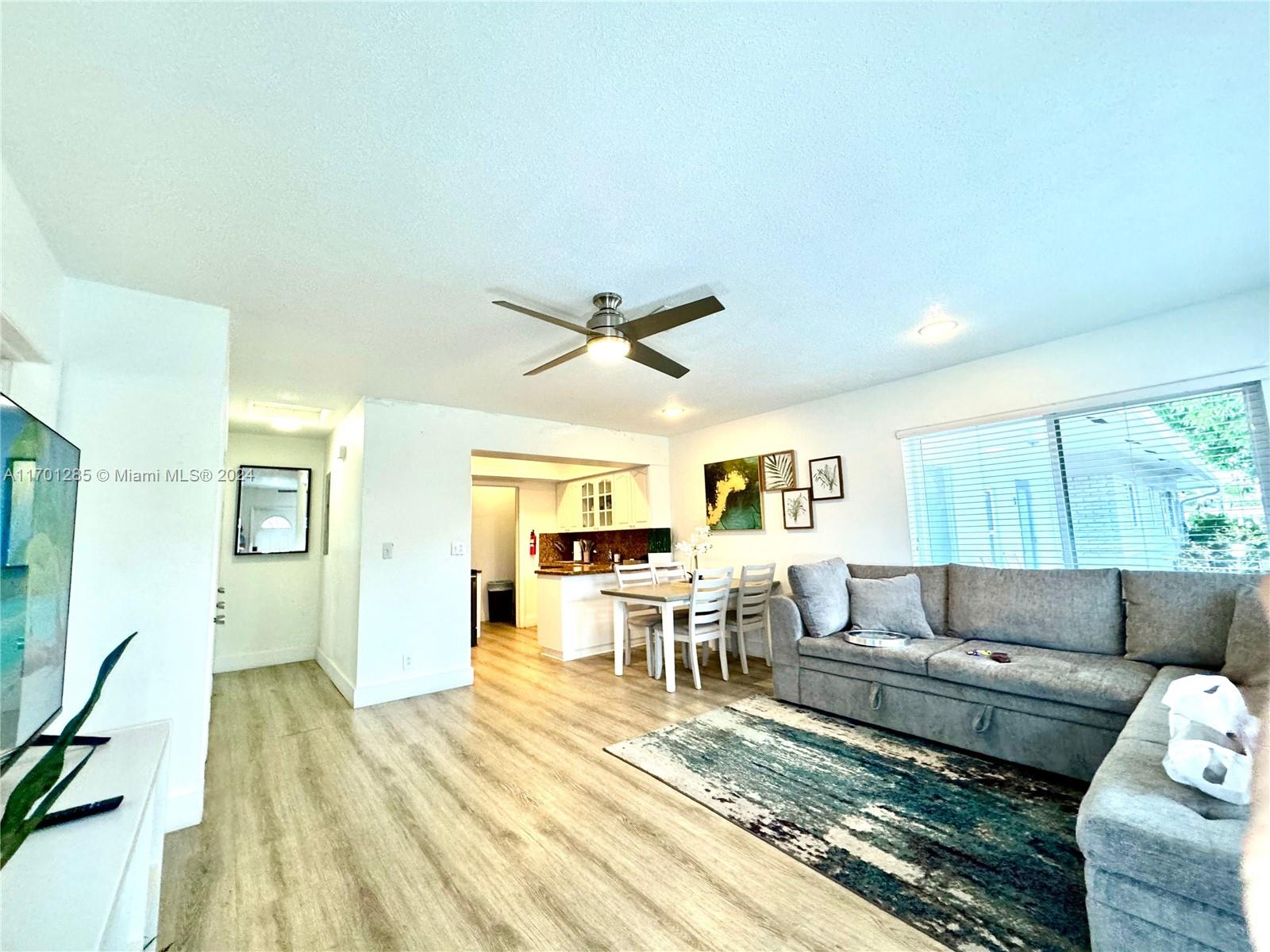 2000 NE 15th Ave # 1