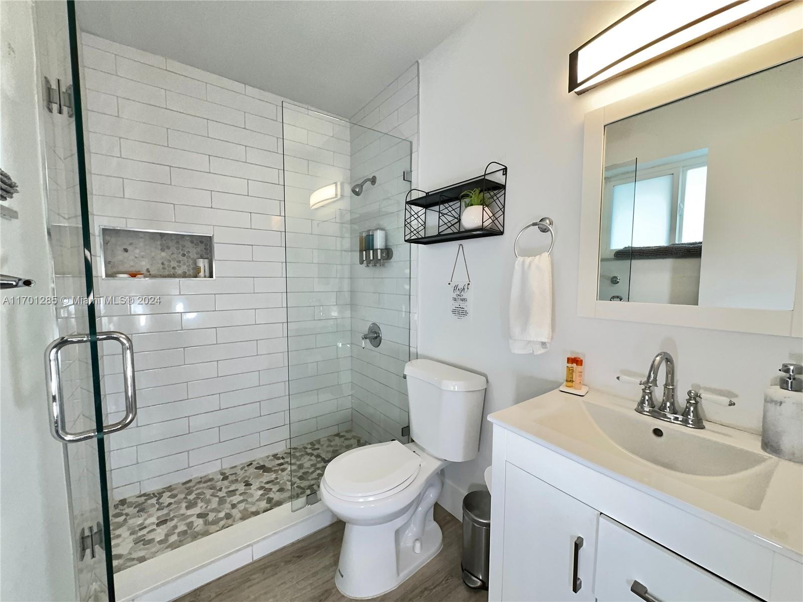 2000 NE 15th Ave # 1