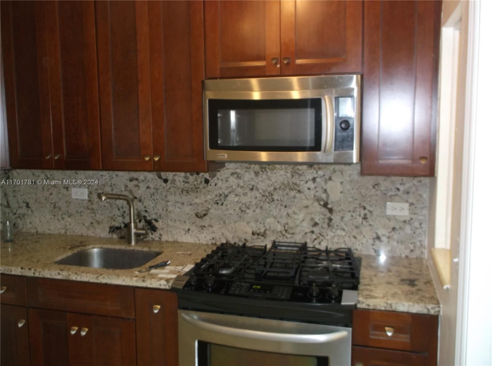 727 NE 16th Ave # 727D